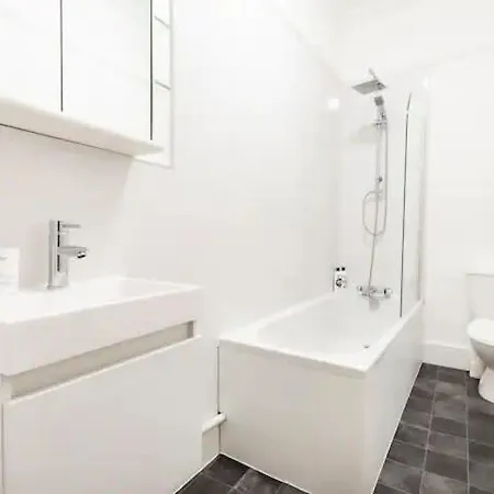 Al's Kingsdown Parade F3 Apartamento *