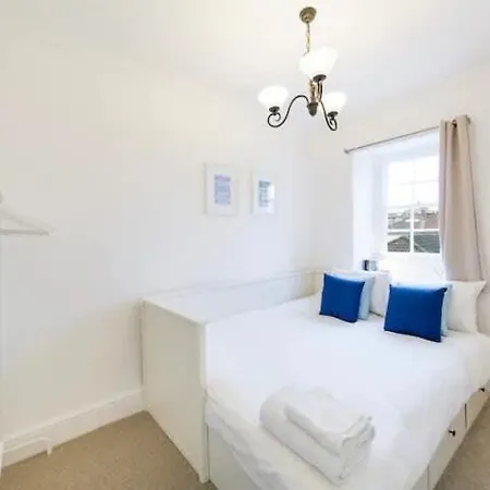 Al's Kingsdown Parade F3 Apartman Bristol